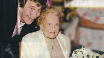 La madre de Soldán cumplió 102 años y te mostramos uno de los regalos que recibió