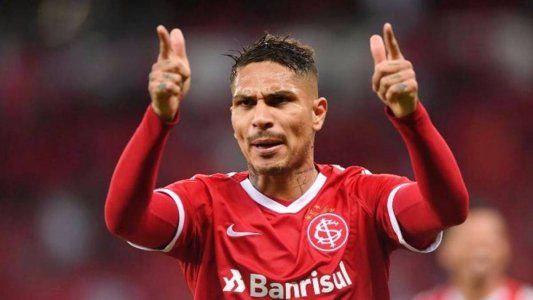 Riquelme llamó a Paolo Guerrero, el primer objetivo del Boca 2020
