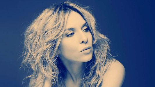 El cambio de look de Carla Peterson: ¿rubia o morocha?