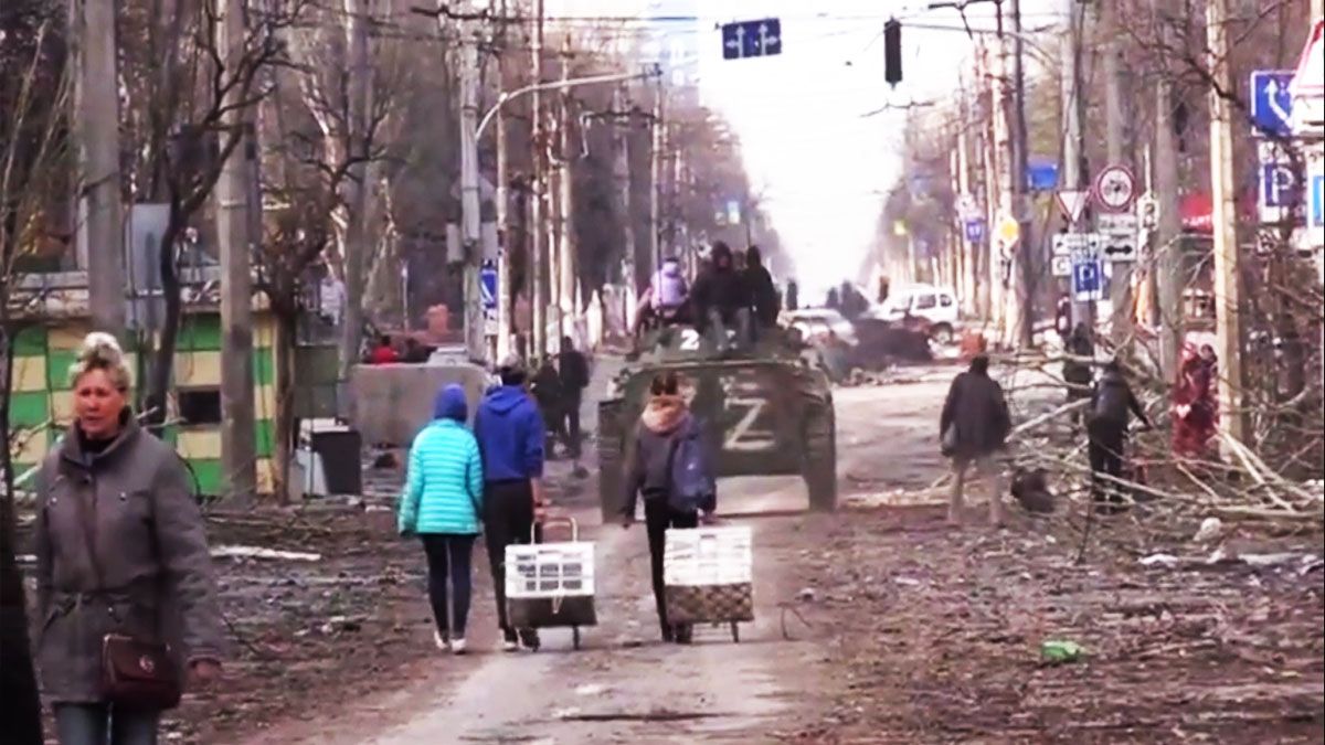 100.000 personas quedan en la ciudad de Mariupol, que llegó a tener 500.000 habitantes antes del comienzo de la guerra (Foto: AP)
