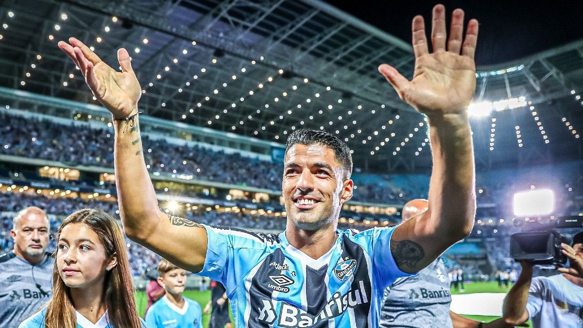 Luis Suárez recibió un espectacular recibimiento en Gremio. (Foto: @LuisSuarez9).