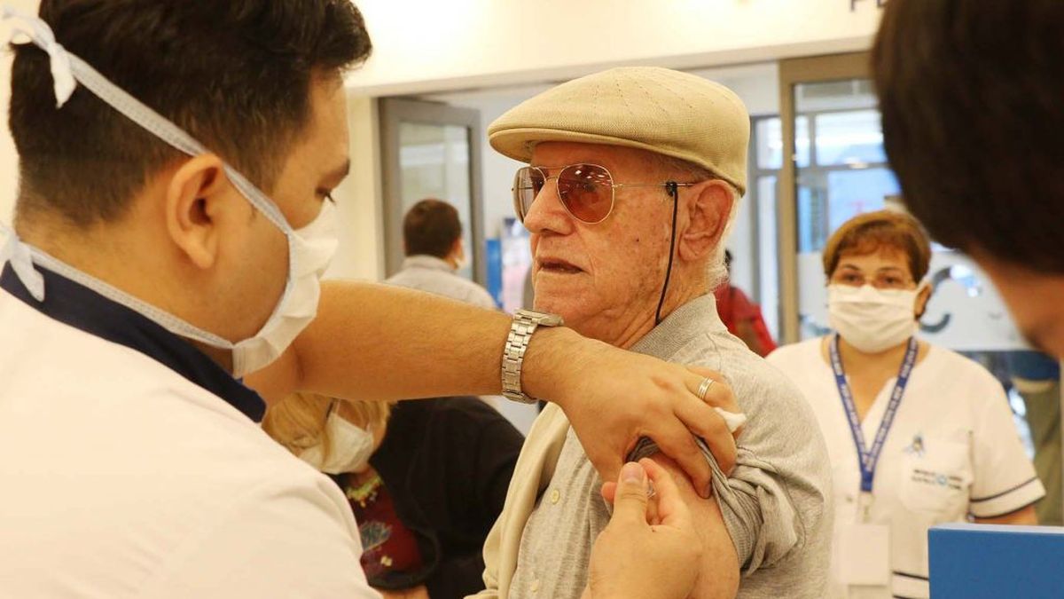 Vacuna antigripal 2024: ya se puede conseguir gratis en más de 6 mil farmacias en el AMBA (Foto: archivo).