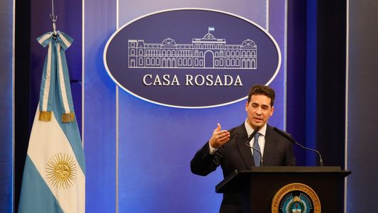 El Gobierno reconoce preocupación por el endeudamiento de los argentinos y habló de un reaprendizaje
