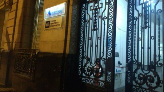 Otra vez Rosario: atacaron a balazos la sede de la Fiscalía y luego de una persecución hay un detenido