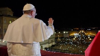 Tras ser dado de alta, Francisco reapareció en la misa por el Domingo de Ramos