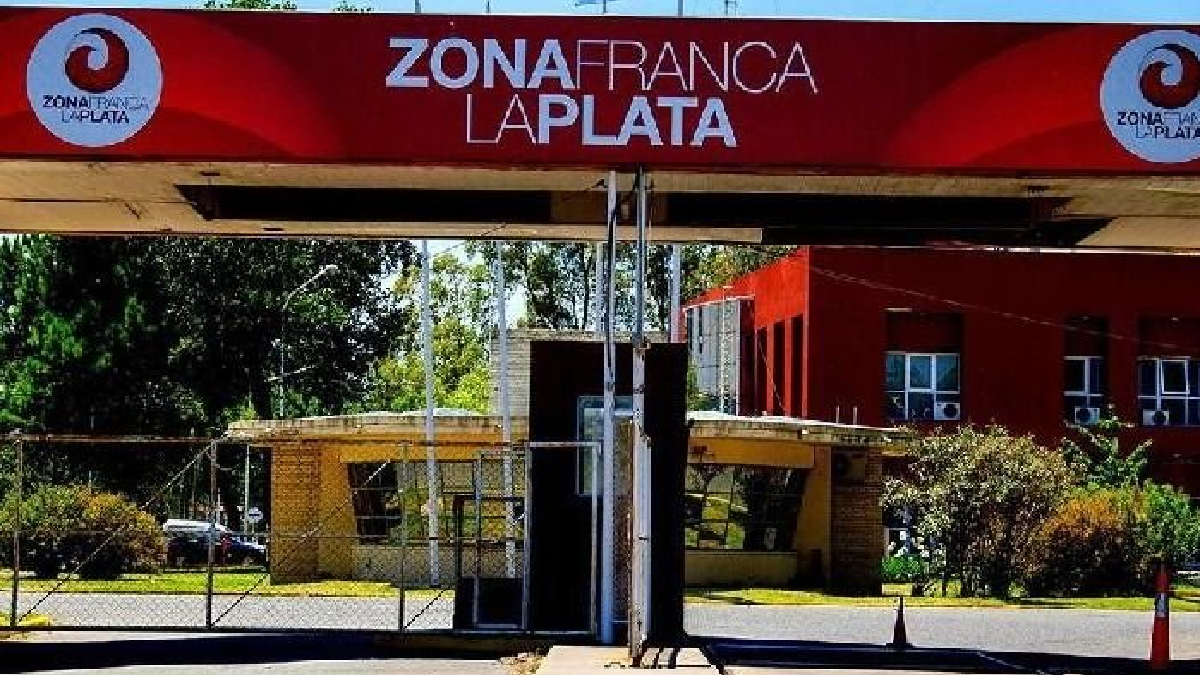 Se hicieron pasar por seguridad, robaron relojes Rolex y escaparon por un río. (Foto: archivo) Se hicieron pasar por seguridad, robaron relojes Rolex y escaparon por un río. (Foto: archivo)