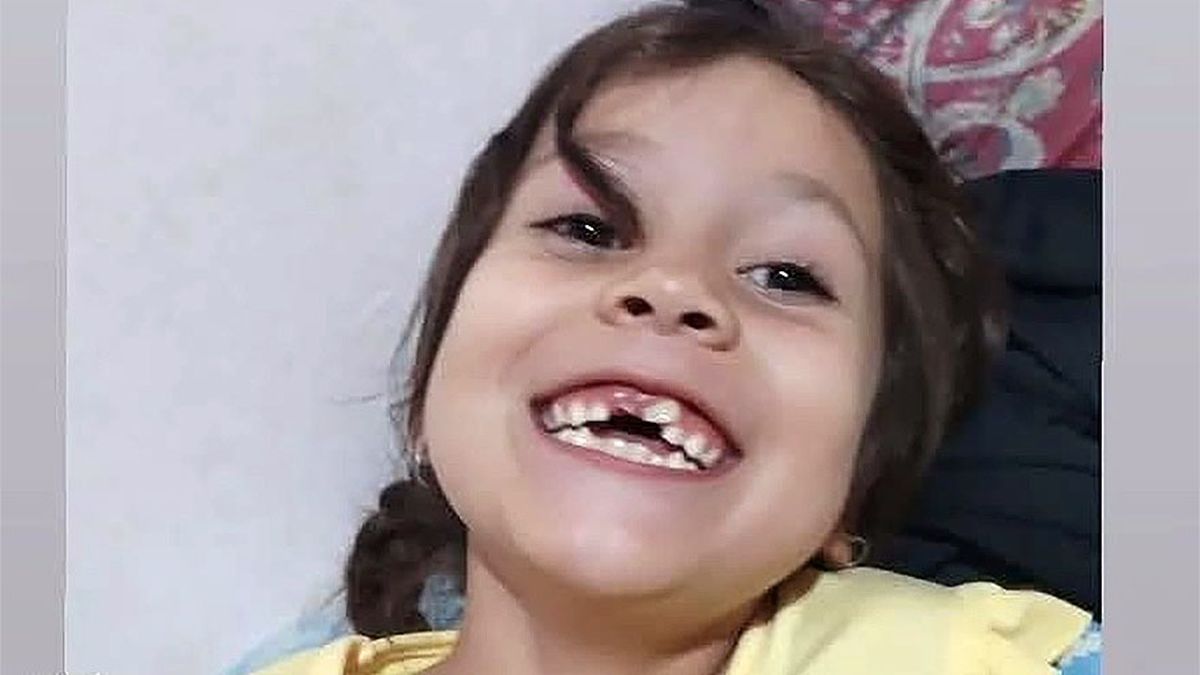 Kim Gómez, la pequeña víctima, estaba dentro del vehículo en el momento del robo. Kim Gómez, la pequeña víctima, estaba dentro del vehículo en el momento del robo.