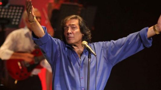 Cacho Castaña cantó en el mítico teatro Colón por primera vez