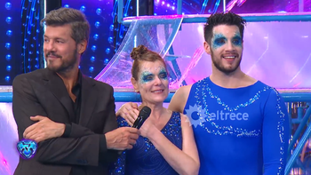 La mamá de Laurita Fernández emocionó en el aquadance y su hija volvió a llorar