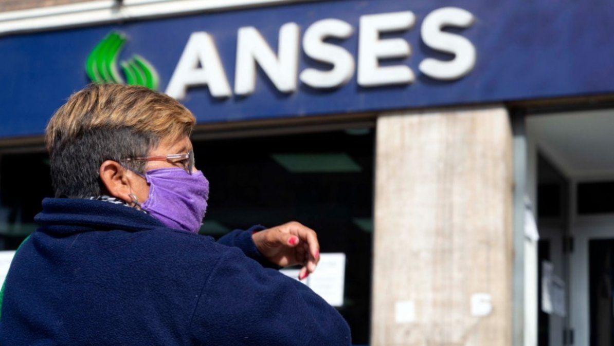 Jubilaciones, Pensiones, AUH, AUE: Quiénes cobran hoy 19 de marzo 2021
