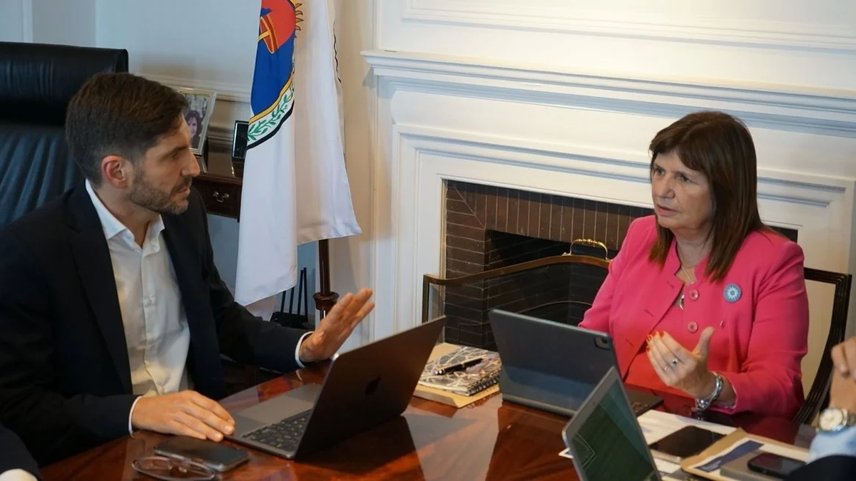 Patricia Bullrich convocó a un comité de emergencia tras los crímines en la vía pública de los últimos días. Participarán las Fuerzas Armadas y el gobernador Pullaro también estará a cargo de la coordinación. (Foto: archivo).