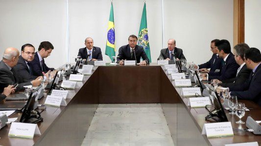 Mientras siguen los incendios en el Amazonas, Bolsonaro chicaneó a Macron con una polémica comparación