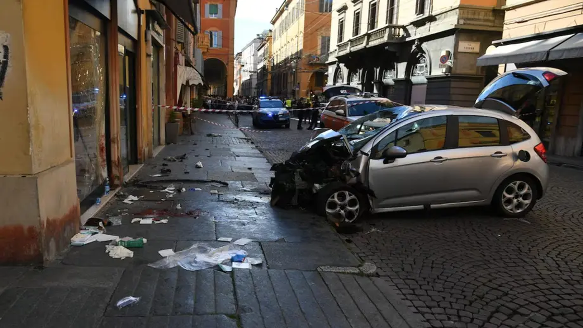 Así quedó el auto tras el hecho. (Foto: redes sociales)