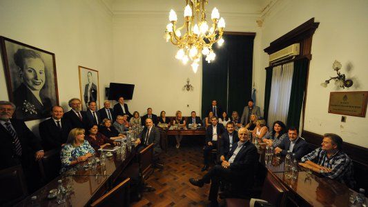 Parrilli, por la carta a la misión de FMI: Esto no entorpece, ayuda; no haremos nada que perjudique la negociación