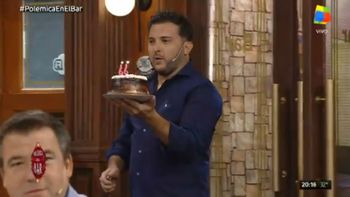 Diego Brancatelli le cantó el feliz cumpleaños a Cristina Fernández