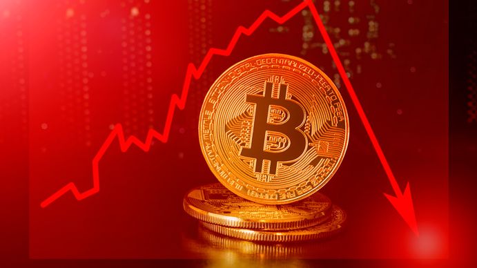 El Bitcoin se hunde a valores históricos y una de las principales empresas del sector impuso un corralito por la ola de retiros