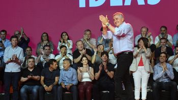 Acto de la UCR en Costa Salguero: gestos de unidad, autocrítica y un mensaje al PRO para 2023