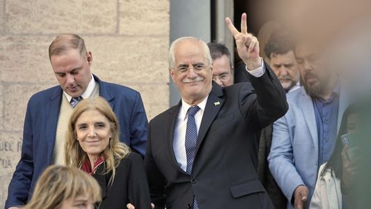 Jorge Taiana, el peronista histórico que encabeza la lista de unidad entre el kirchnerismo y Kicillof para enfrentar a Milei