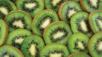 Por qué es tan bueno el kiwi para la salud