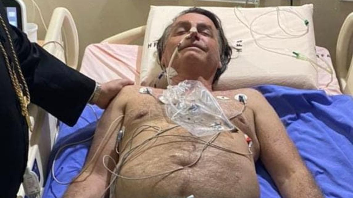 Jair Bolsonaro podría ser operado por una obstrucción intestinal. (Foto: Facebook)