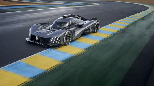 Del Peugeot 905 al Peugeot 9X8: 30 años de innovación