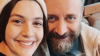 Sherazade, de Las mil y una noches, mostró su avanzado embarazo