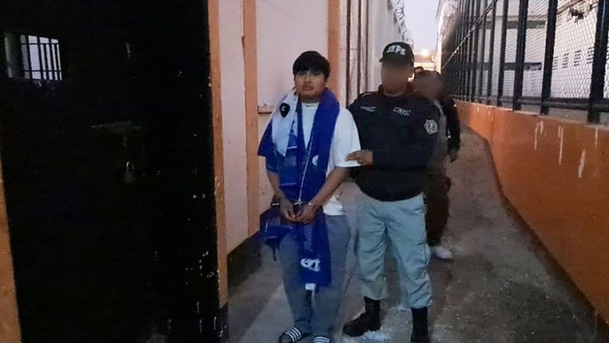 “Pequeño J”, es mucho más que un joven acusado de un triple crimen atroz. 