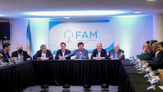 Durísimo comunicado de intendentes peronistas contra la Ciudad: No es una provincia