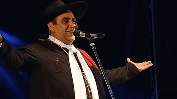 Polémicos dichos homofóbicos del Chaqueño Palavecino en un show