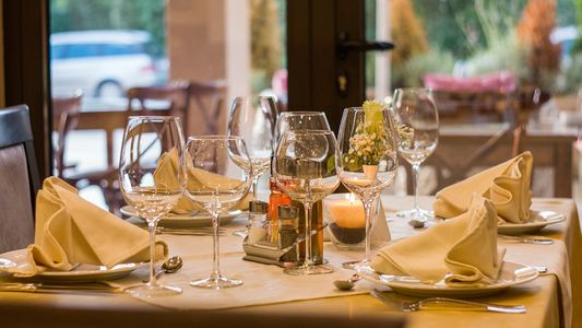 La actividad económica cayó en marzo y recortó parte de la recuperación de febrero