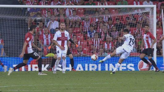 El golazo del ex San Lorenzo que le amargó el triunfo al Athletic Bilbao del Toto Berizzo