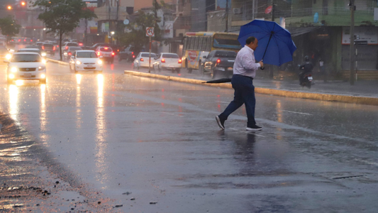 Alertas amarilla y naranja por tormentas en varias provincias: cómo seguirá el tiempo en el AMBA