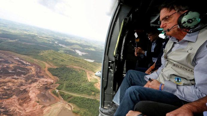 Bolsonaro sobrevoló la zona de la tragedia y advierten que son más de 400 los desaparecidos