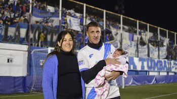 ¡Está loco! Le puso el nombre de un club de ascenso a su hija recién nacida