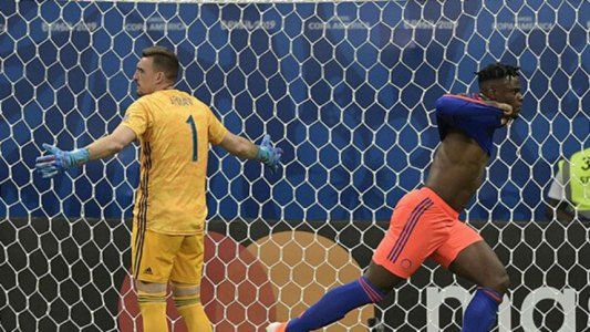 Copa América: Zapata entró y en la primera que tuvo sentenció la historia para Colombia