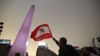 Los hinchas de River ya copan el Obelisco