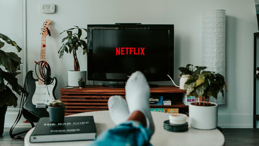 Netflix: esta es la película de Morgan Freeman que se volvió furor