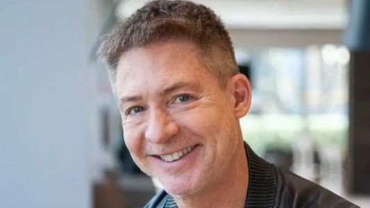 Adrián Suar brilla en Netflix con la comedia romántica más vista y es la película del momento