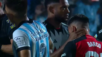 Barco se fue llorando de la cancha tras errar los dos penales ante Atlético Tucumán (Foto: captura de pantalla ESPN). Barco se fue llorando de la cancha tras errar los dos penales ante Atlético Tucumán (Foto: captura de pantalla ESPN).