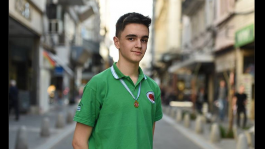 Orgullo rosarino: Un alumno del Poli representará al país en la Olimpíada de Informática