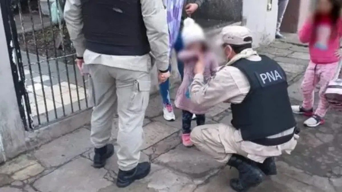 El policía logró salvarla gracias a la maniobra de Heimlich.&nbsp; &nbsp;