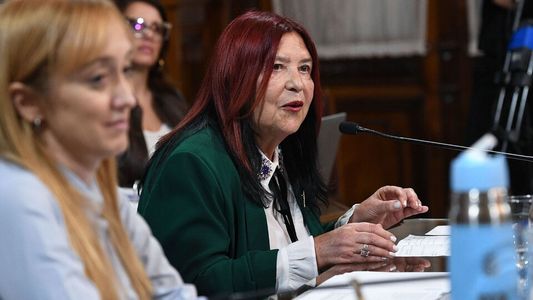 La jueza Ana María Figueroa informó que seguirá en su cargo pero no firmará sentencias