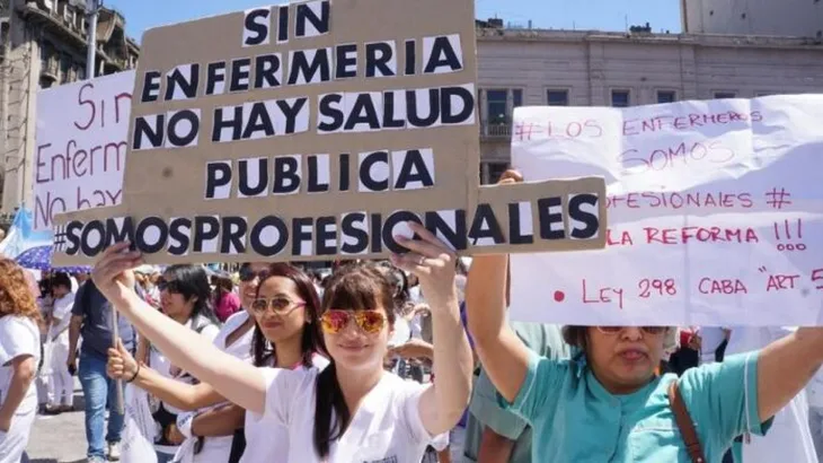 Enfermeros marcha el jueves y hacen 24 horas de paro.