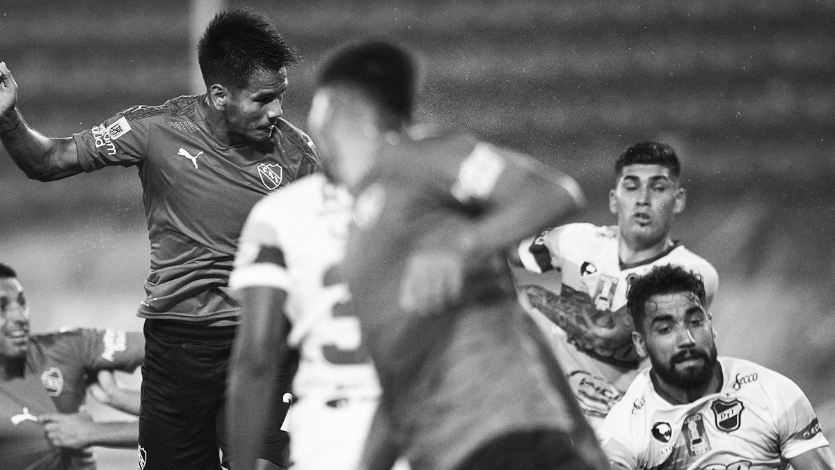 Independiente ganó por Barreto.