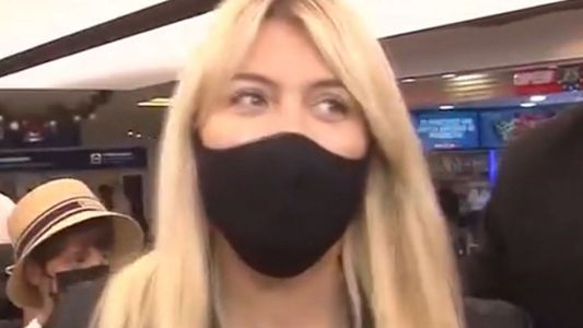 Qué le gritaban a Wanda Nara en su llegada a la Argentina