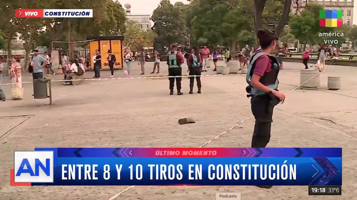 El niño fue llevado de urgencia por un chofer de una línea de colectivos al hospital General de Niños Pedro Elizalde (Foto: captura de video).