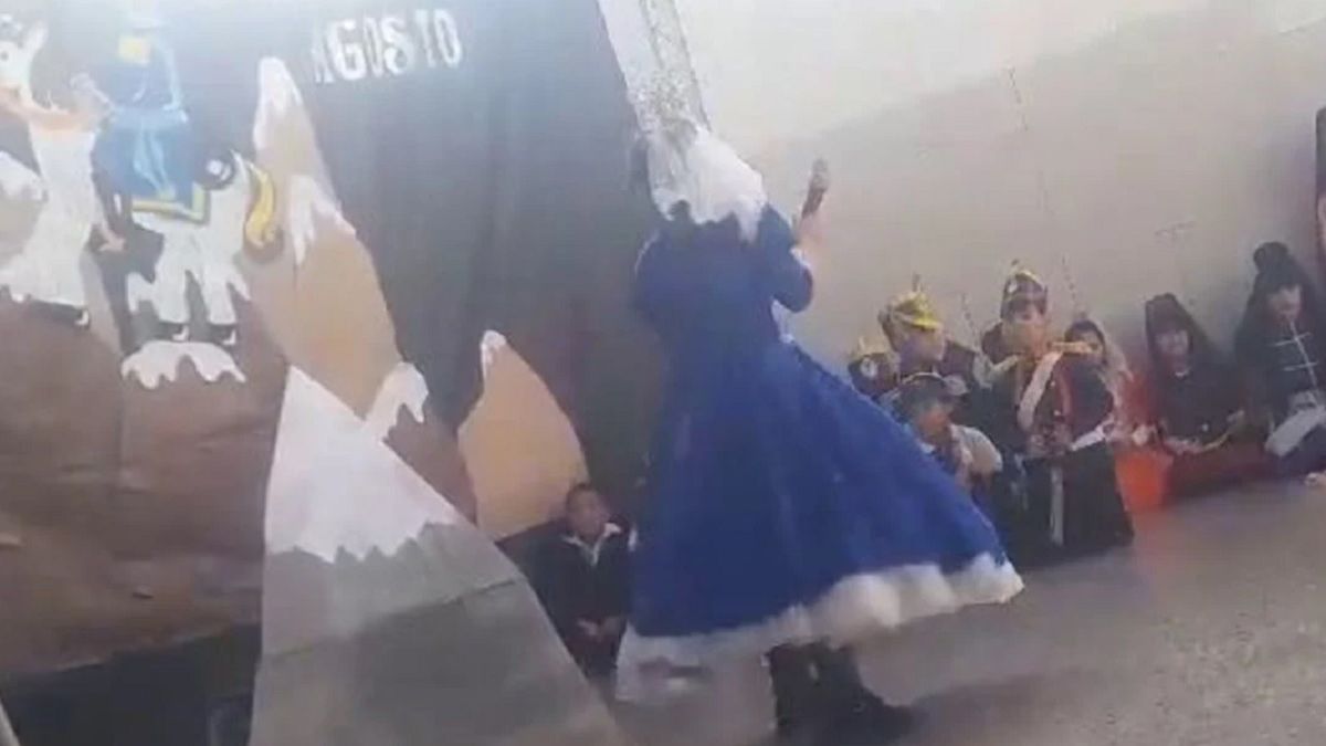 Rosario. El momento del violento episodio. Foto: captura de video.&nbsp;