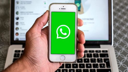 La nueva animación en los chats de WhatsApp que cambia todo: qué es y cuándo llega en iPhone y Android
