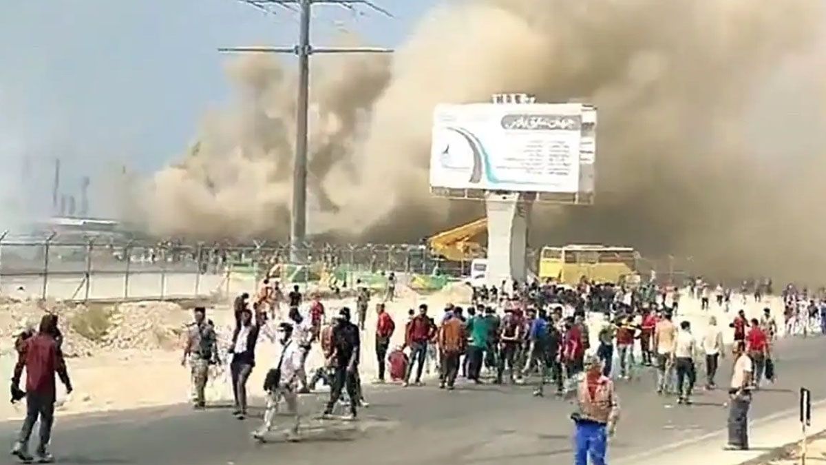 Trabajadores petroleros en Irán se unen a las protestas por la muerte de la joven Mahsa Amini. (Foto: Gentileza The Times of Israel)