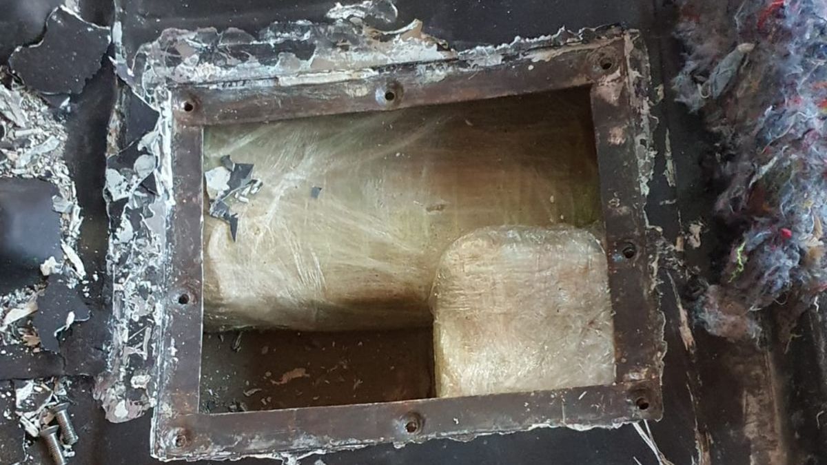 photo Posadas: secuestraron 20 kilos de pasta base ocultos en un auto. (Fuente: Aduana)